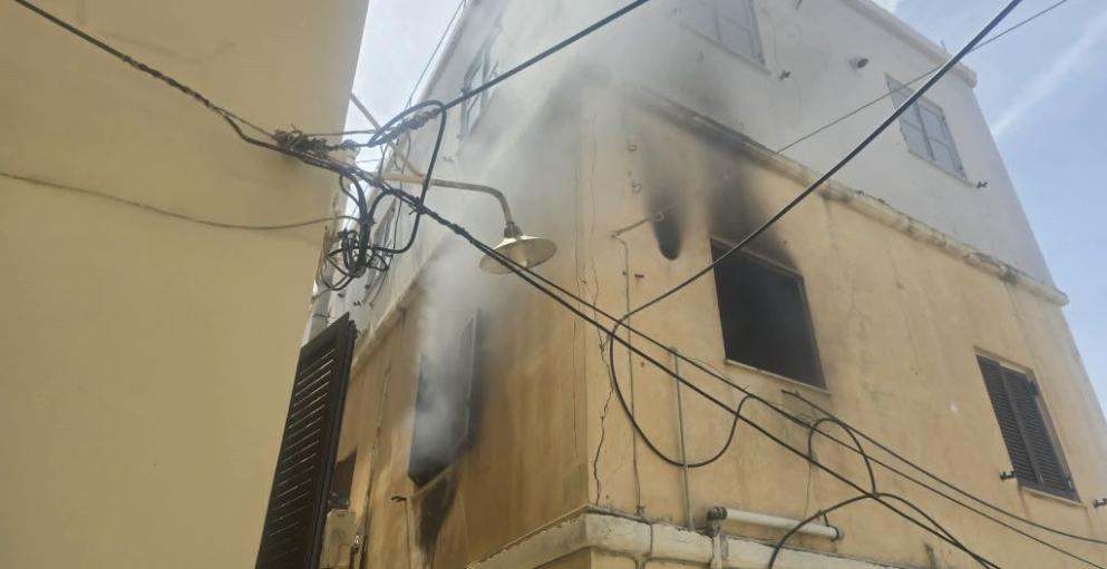 Σύρος: Φωτιά σε σπίτι στην περιοχή Ανάσταση