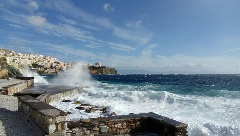 Λιμεναρχείο Σύρου: Λήψη αυξημένων μέτρων λόγω αναγγελίας θυελλωδών ανέμων