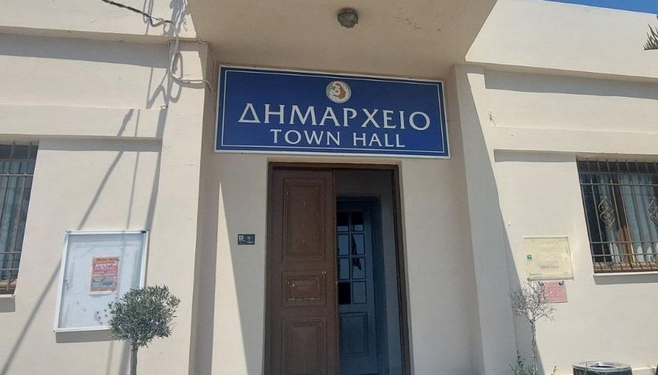 Αναζητούν κτήριο 3.000 τ.μ. για το νέο Δημαρχείο Θήρας