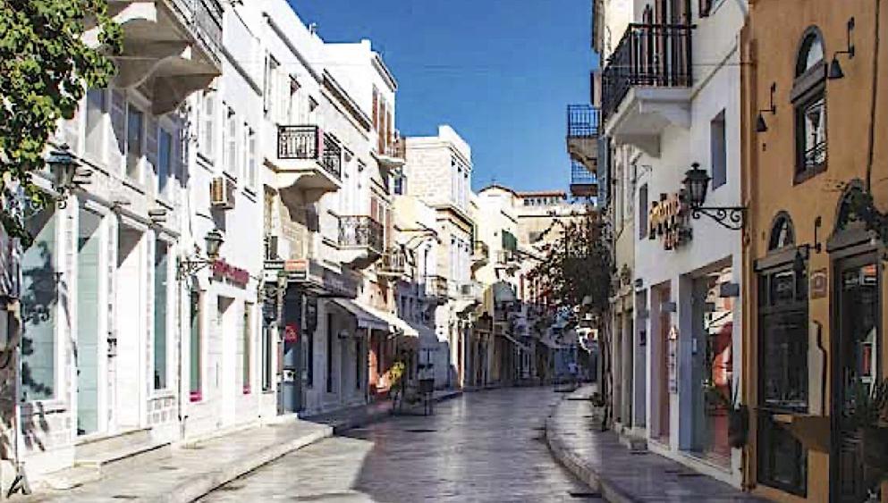 Δήμος Σύρου - Ερμούπολης: Ενημέρωση επιχειρηματιών σχετικά με τη χρήση δημοτικού χώρου