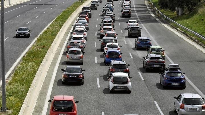 Booking.com: Πού θα ταξιδέψουν οι Έλληνες την Πρωτομαγιά