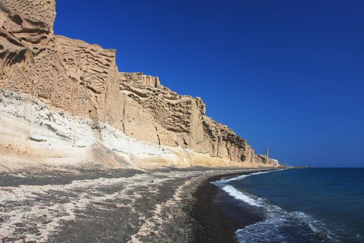 Δήμος Θήρας: Αντίθετος στη δημιουργία κλειστών τουριστικών ζωνών  