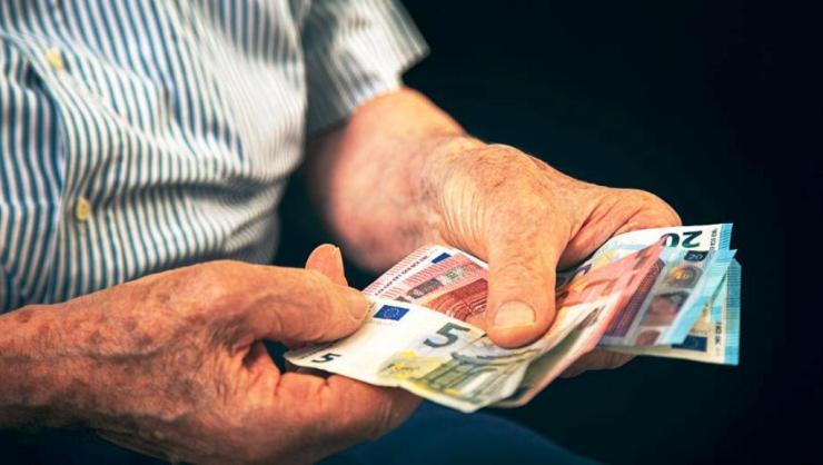 Συντάξεις Ιουνίου: Πότε μπαίνουν χρήματα στους λογαριασμούς
