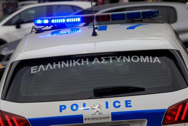 Τζιτζιφιές: Άνδρας πυροβόλησε γυναίκα σε καφετέρια