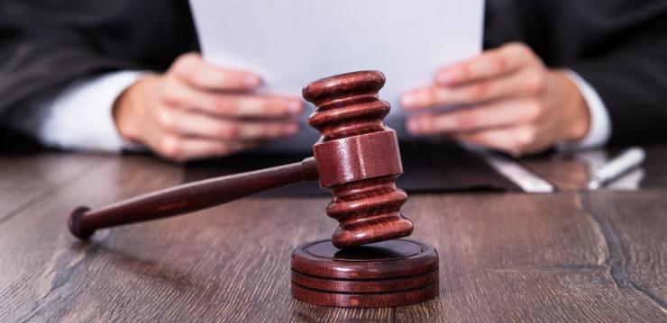 Επισπεύδονται χιλιάδες υποθέσεις πλειστηριασμών και κατασχέσεων