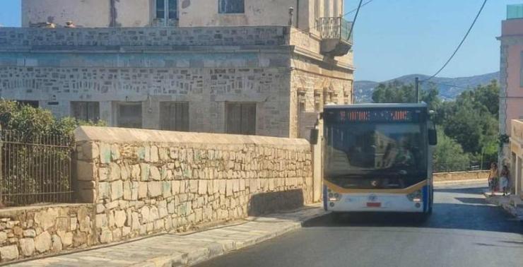 mini bus