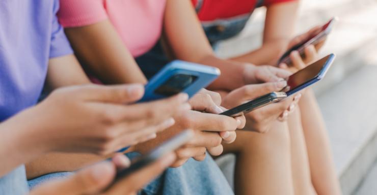 Το smartphone καταστρέφει τους αντίχειρές - Πώς μπορούμε να το αποτρέψουμε