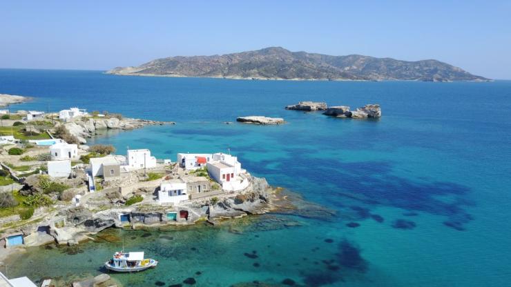 Η Κίμωλος κερδίζει Γερμανούς και Αυστριακούς