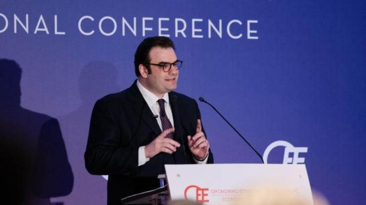 Πιερρακάκης: “Η Ελλάδα καταγράφει τη μεγαλύτερη μείωση χρέους παγκοσμίως”