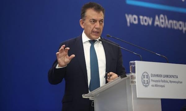 Στην Κύθνο ο αναπληρωτής υπουργός Αθλητισμού, Γιάννης  Βρούτσης