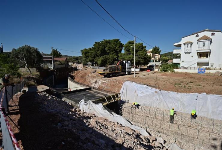 Λήγει το Ταμείο Ανάκαμψης, μένουν τα εργοτάξια: Δήμοι και εργολήπτες ζητούν σχέδιο διάσωσης