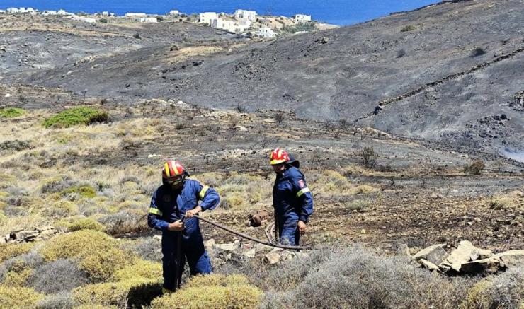 Σύρος: Η διοικήτρια των Πυροσβεστικών Υπηρεσιών Κυκλάδων, με αφορμή τη χθεσινή πυρκαγιά