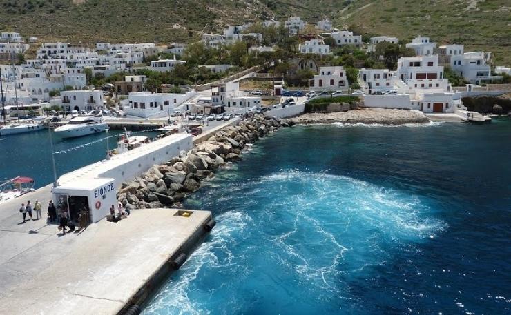Στο κενό οι διεκδικήσεις για την ακτοπλοϊκή σύνδεση της Σίφνου