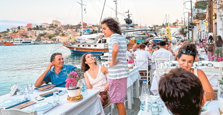 ΙΝΣΕΤΕ: Σταθερά στις πρώτες επιλογές των Ευρωπαίων τουριστών η Ελλάδα