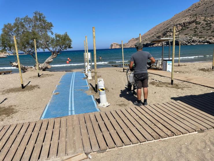 Λύση με ιδιώτη για τις παραλίες εν μέσω θερινής σεζόν 
