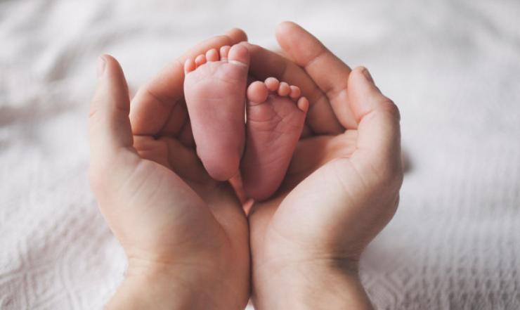 Επτά στα 10 παιδιά γεννιούνται με καισαρική στην Ελλάδα