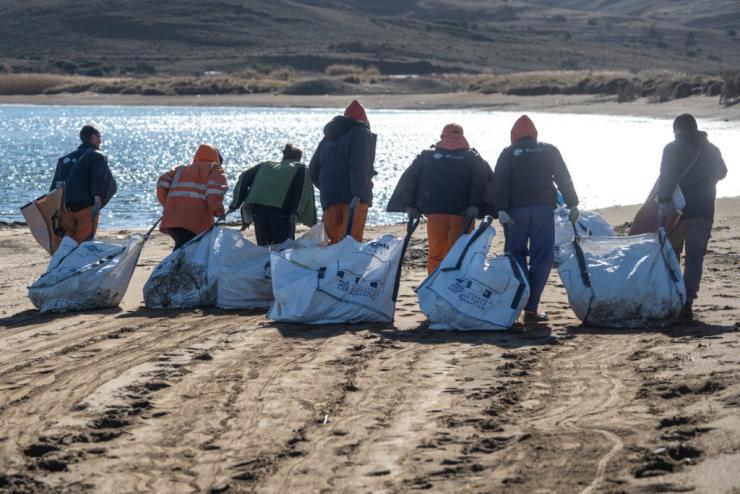 Σημαντική μείωση απορριμμάτων στις ακτές έξι νησιών των Κυκλάδων