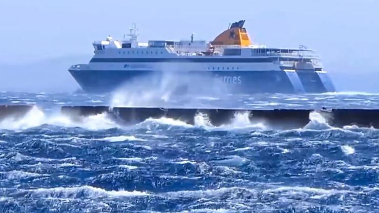 Blue Star Ferries: Αλλαγές και ακυρώσεις στα ακτοπλοϊκά δρομολόγια των Κυκλάδων λόγω θυελλωδών ανέμων