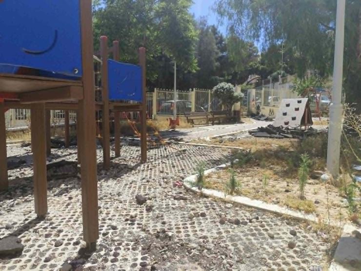 Από την εγκατάλειψη στην “αναγέννηση” η παιδική χαρά Μεταμόρφωσης 