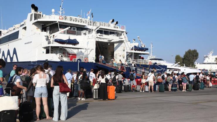 Από το "κυνήγι" των εκπτώσεων στις οικονομικές διακοπές