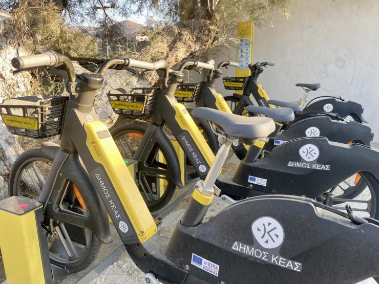 Θετικά μηνύματα από τη λειτουργία του συστήματος κοινόχρηστων ποδηλάτων στην Κέα