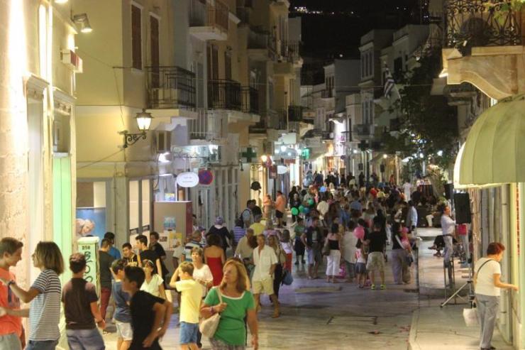 Σύρος: Αντίστροφη μέτρηση για τη “Λευκή Νύχτα”