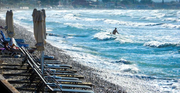 Καιρός: Στους 38 βαθμούς o υδράργυρος και έως 7 μποφόρ στο Αιγαίο