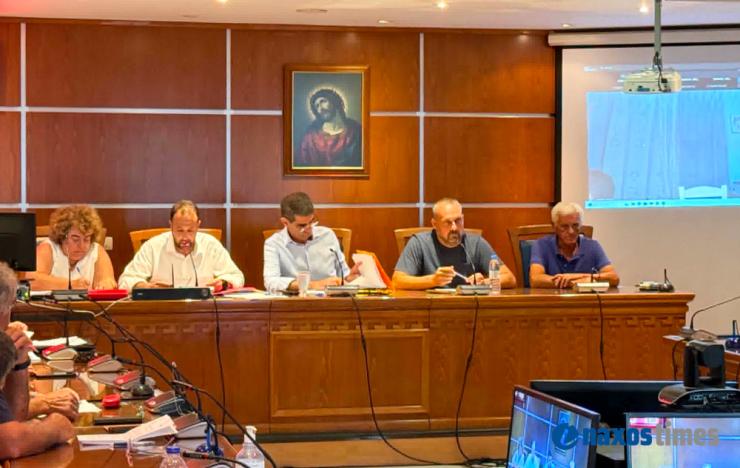 Νάξος: Ομόφωνο “όχι»” στις ΑΠΕ