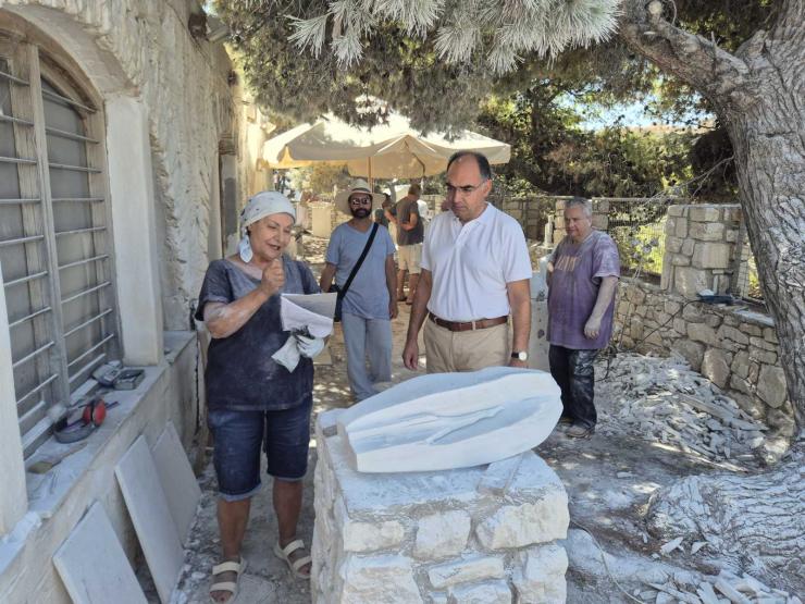 Πάρος: Σε εξέλιξη το καλοκαιρινό σεμινάριο μαρμαρογλυπτικής στο Εργαστήρι Γλυπτικής “Νικόλαος Περαντινός”