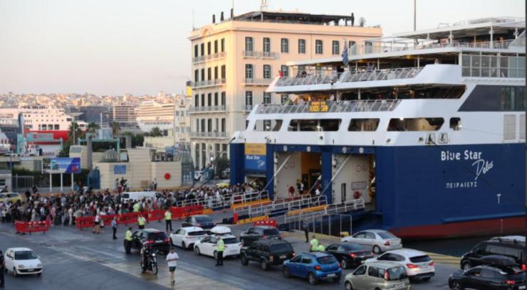 Επιστροφή αδειούχων: Πάνω από 90.000 επιβάτες βρέθηκαν στα λιμάνια τη Δευτέρα