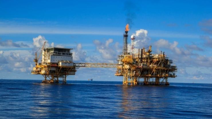 Υποχωρεί η τιμή του πετρελαίου μετά τις δηλώσεις του Τραμπ περί διαπραγματεύσεων με το Ιράν
