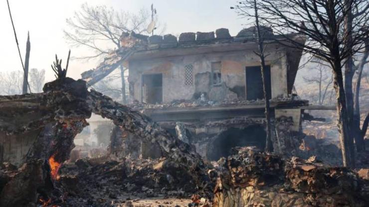 Φωτιές σε Σίβηρη και Σαλαμίνα: Άρχισαν οι αυτοψίες για την καταγραφή ζημιών