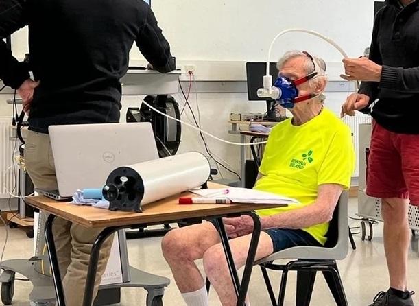 Απίστευτο: Είναι 93 χρονών και έχει τη βιολογική ηλικία ενός 30άρη – Ποιο είναι το μυστικό του