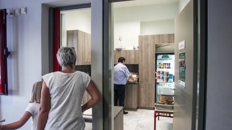Τέλος πατατάκια και σοκολάτες στα σχολικά κυλικεία