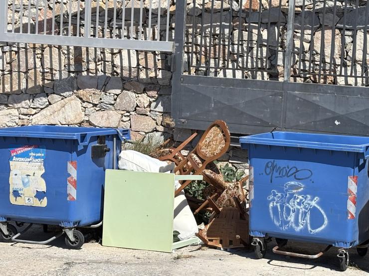 Περίσσευμα ασυνειδησίας στον δρόμο του Αεροδρομίου Σύρου 