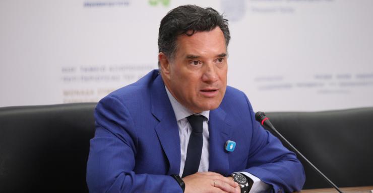 Ο υπουργός Υγείας παρουσιάζει το εργαλείο ελέγχου από τους πολίτες για τις άδειες των ιατρείων