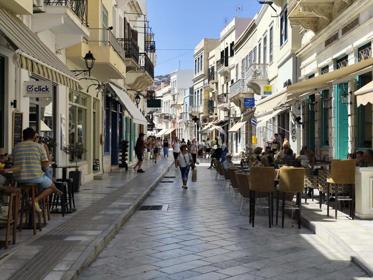 Μέσα στον Σεπτέμβριο αρχίζει η αναβάθμιση των όψεων των εμπορικών 
