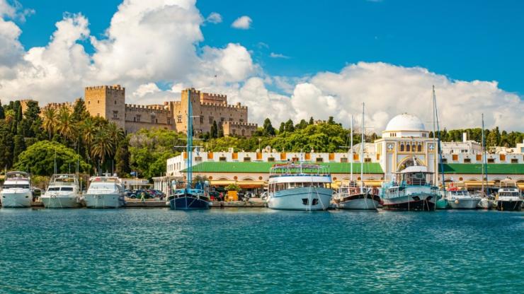 Υπουργείο Τουρισμού: Από σήμερα οι αιτήσεις για 45 προσλήψεις στις Ανώτερες Σχολές Τουριστικής Εκπαίδευσης σε Ρόδο και Κρήτη
