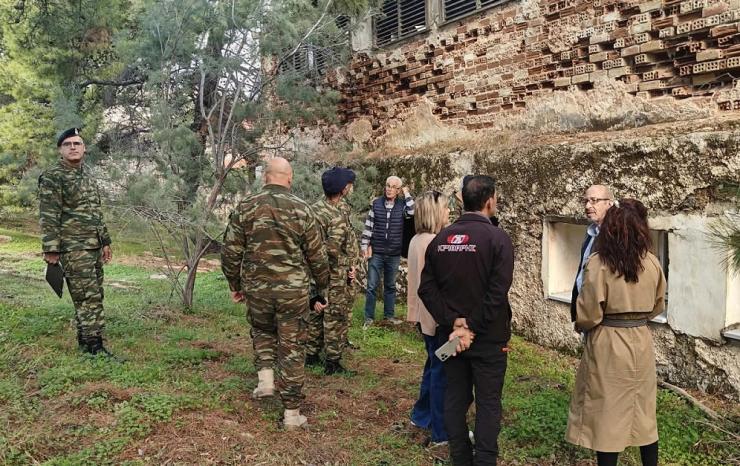 Αγώνας δρόμου για τα συνοδά έργα στο στρατόπεδο Σύρου 