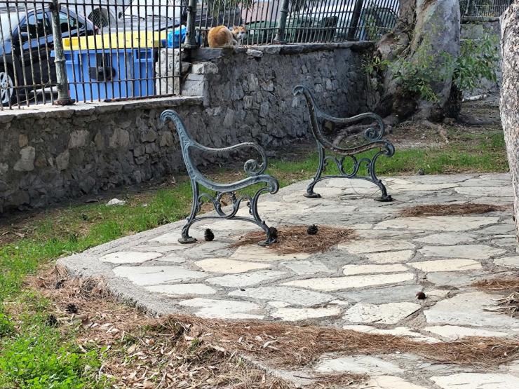 Απαιτούνται συντηρήσεις και επισκευές  