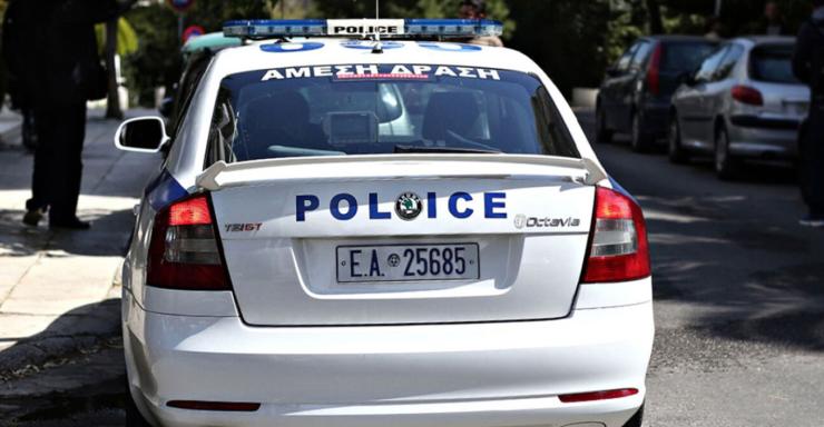 Παρίσταναν τους εφοριακούς και άρπαξαν λίρες και κοσμήματα 7.000 ευρώ από 79χρονη