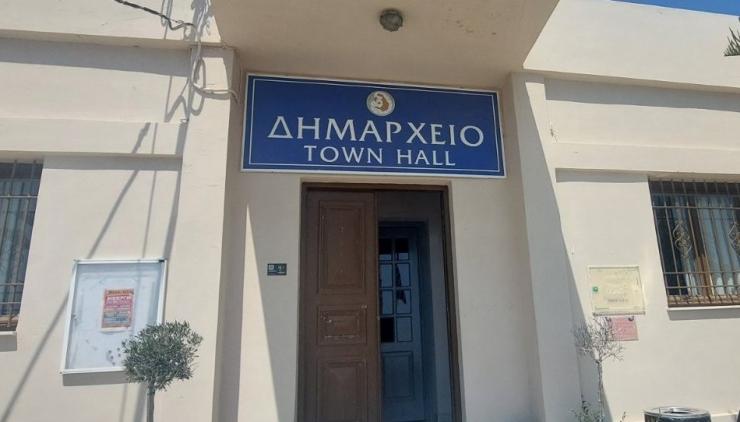 Αναζητούν κτήριο 3.000 τ.μ. για το νέο Δημαρχείο Θήρας