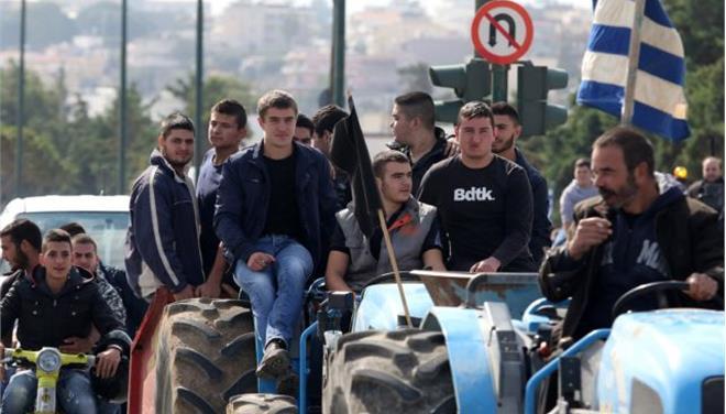 Συμβολικός αποκλεισμός του λιμανιού Νάξου τη Δευτέρα 