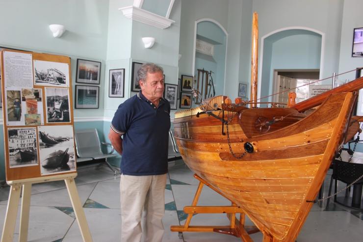 Η τέχνη των ξύλινων σκαριών στον Επιβατικό Σταθμό 