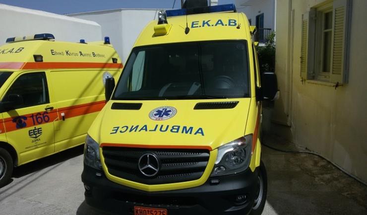 Εκπρόσωποι του ΕΚΑΒ στην Πάρο για το θέμα των ασθενοφόρων 