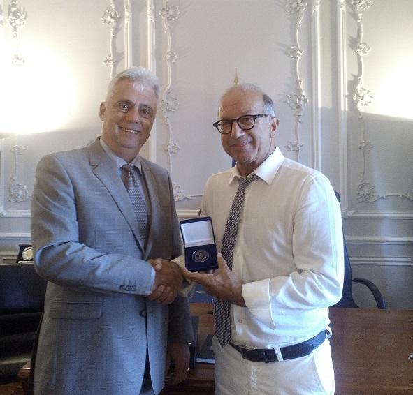 Συνάντηση του Αντιπεριφερειάρχη Κυκλάδων με τον Πρέσβη της Ρουμανίας στην Ελλάδα