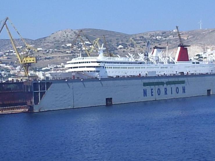 Διεκδικούν δεδουλευμένα και στήριξη