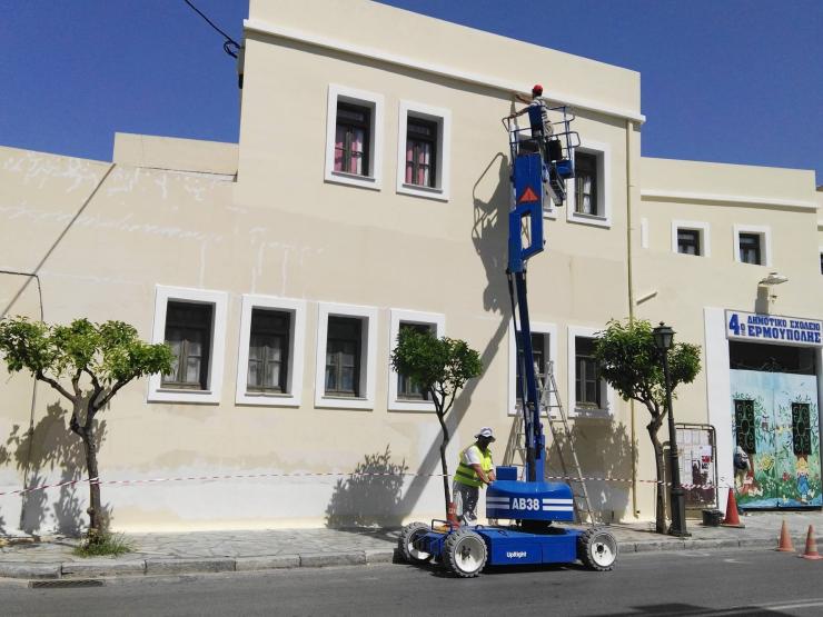 “Φρέσκια” σχολική πρόσοψη 