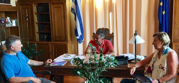 Ο αρχισυντάκτης της μεγαλύτερης αρμενικής εφημερίδας AZTAG στον Γ. Μαραγκό