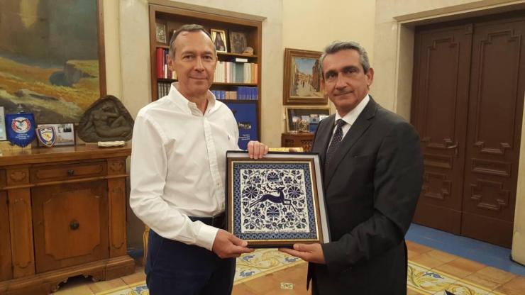 Ο Πρέσβης της Ρωσίας στην Ελλάδα στον Γ. Χατζημάρκο 